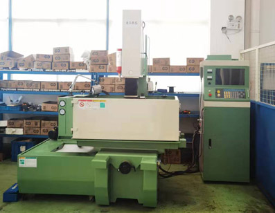 如何對數(shù)控雕銑機(jī)進(jìn)行簡單的維護(hù)工作