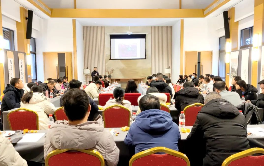 2023行穩致遠 2024篤定前行 | 華敏智造年度總結暨表彰大會